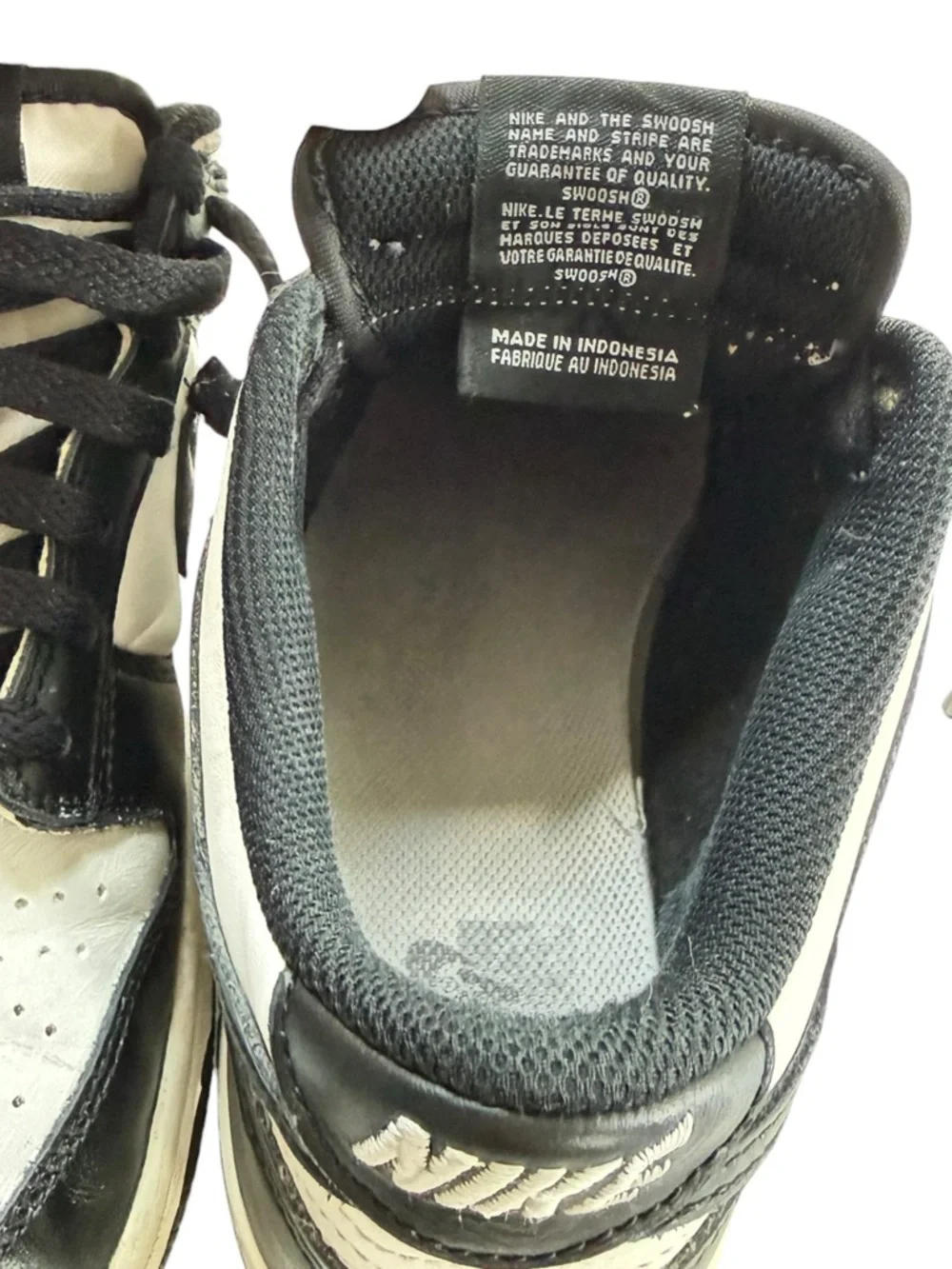 Nike Dunk Low Panda Sneakers Black White Size 7Y(Man), 8.5Y ( Woman) Lace-Up